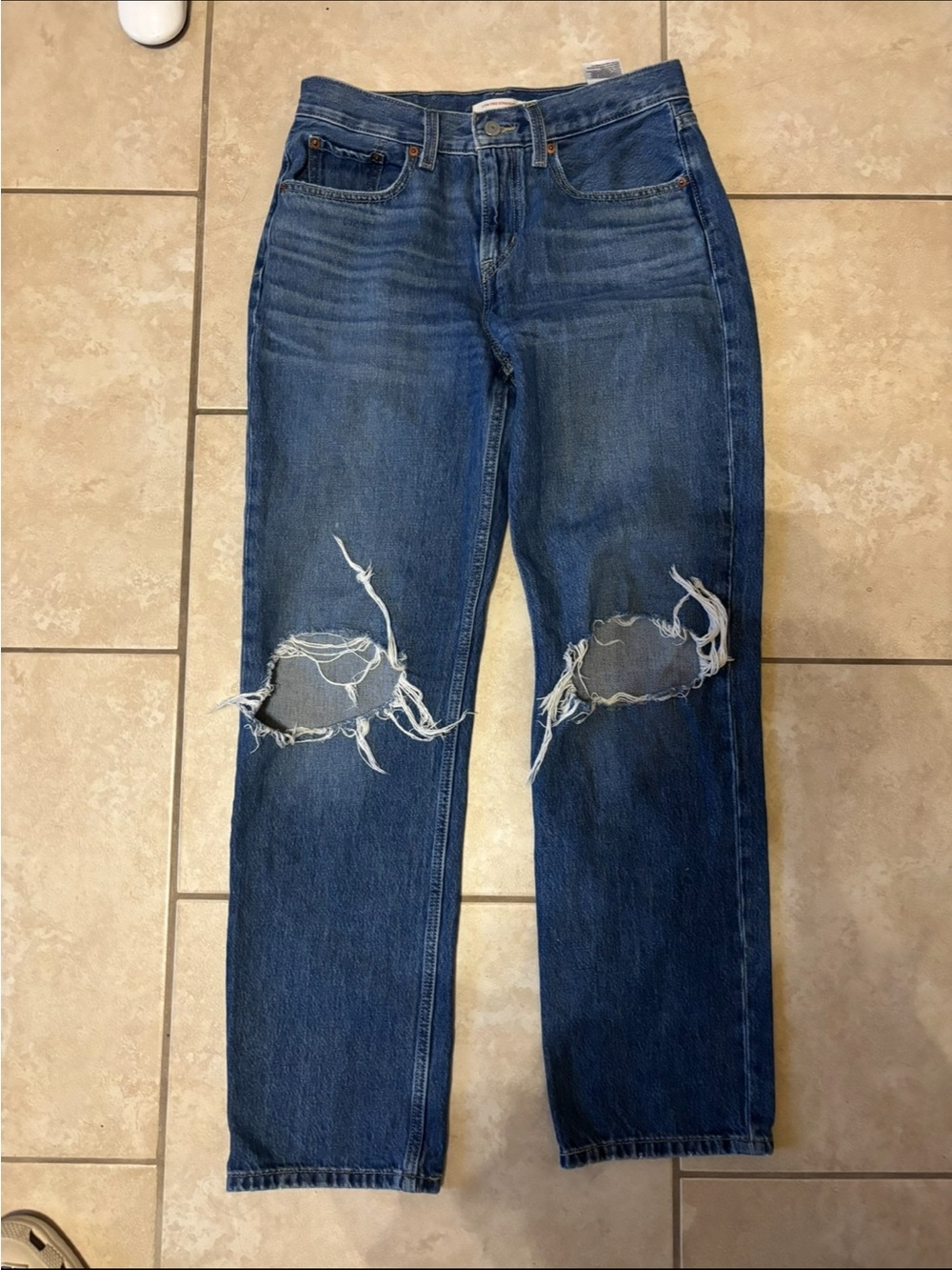 Levi's Women's Straight Leg Jeans - Distressed Dark Blue